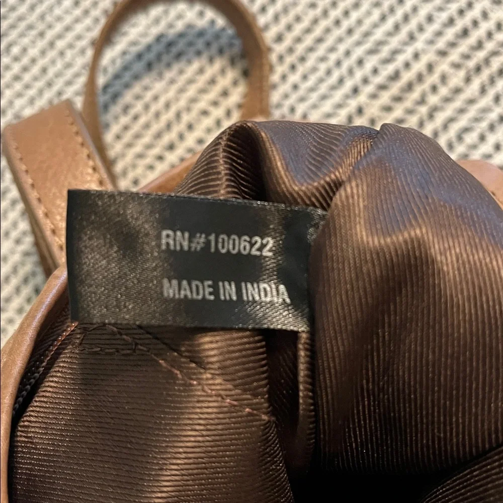 BORN Morley leather crossbody/hobo bag - Picture 14 of 16